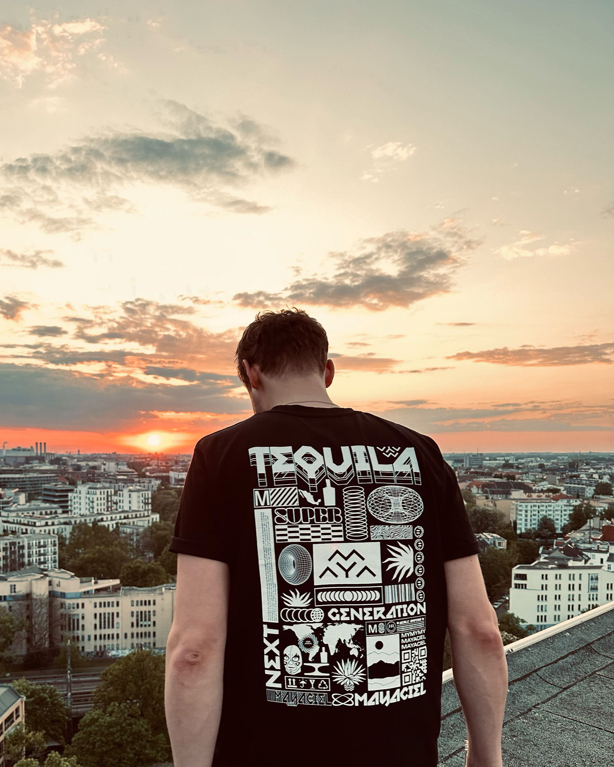 https://mayaciel.de/wp-content/uploads/2025/06/MAYACIEL-Signature-T-Shirt-schwarz_2.jpg